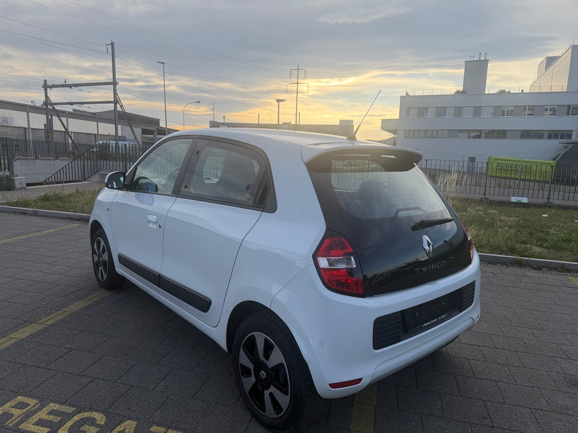 RENAULT Twingo 1.0 Life-image-3