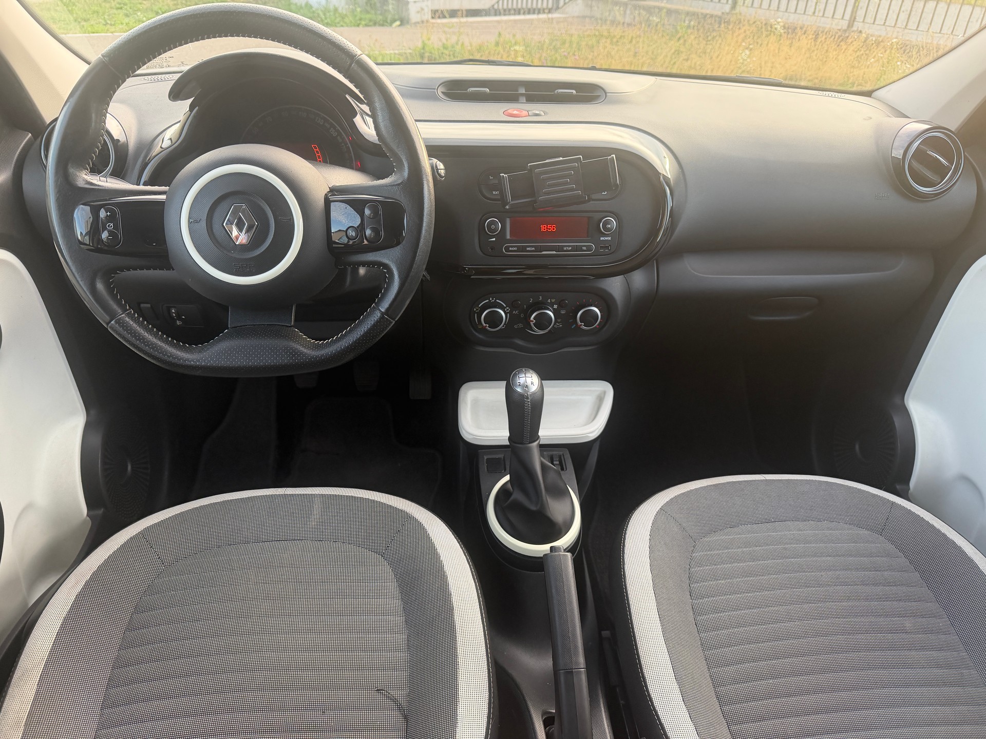 RENAULT Twingo 1.0 Life-image-8