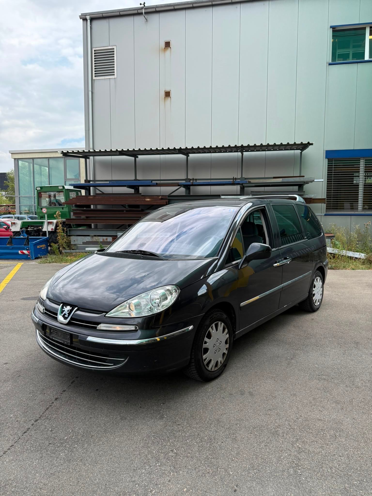 PEUGEOT 807 2.0 16V HDi Family+-image-2