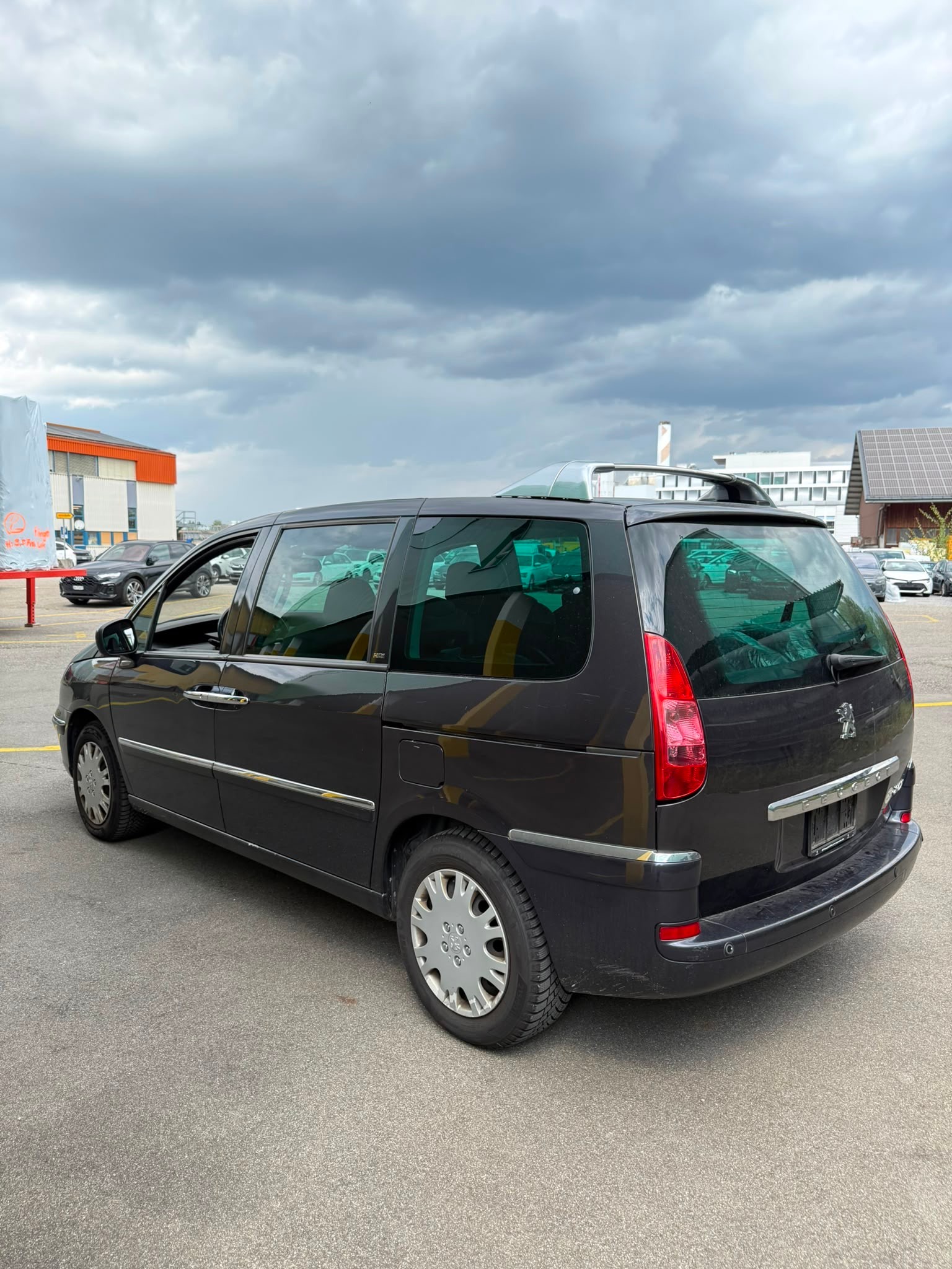 PEUGEOT 807 2.0 16V HDi Family+-image-4