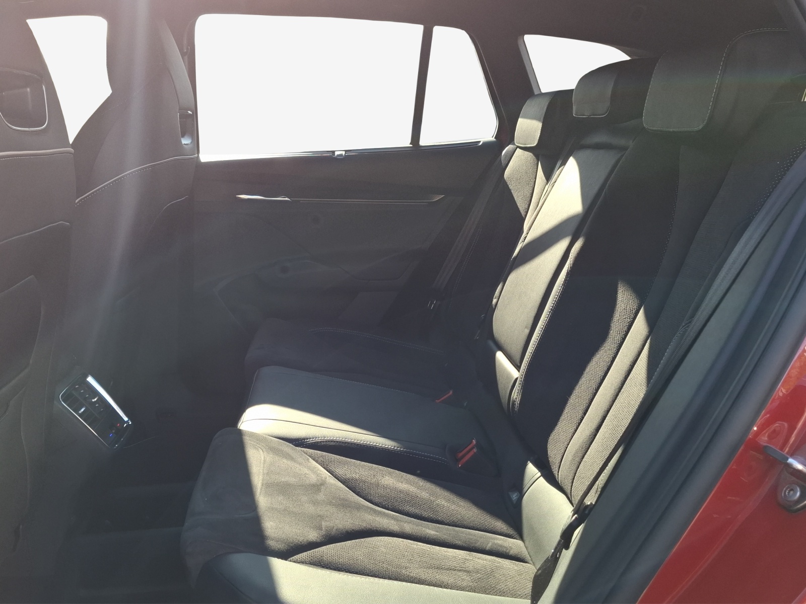 SKODA Enyaq iV 80x SportLine-image-12