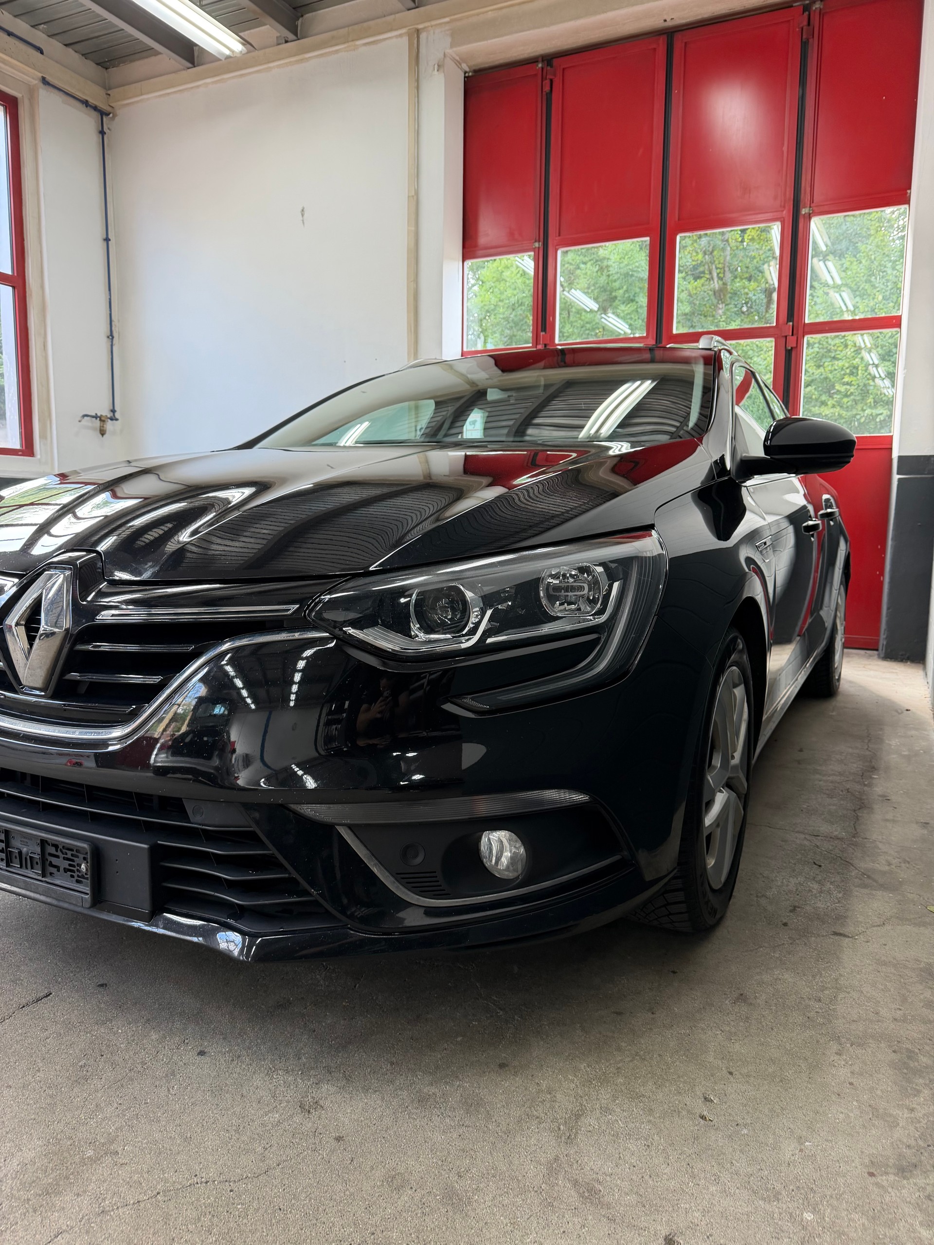 RENAULT Mégane Grandtour 1.2 16V Turbo Zen //NEU AB MFK!-image-2