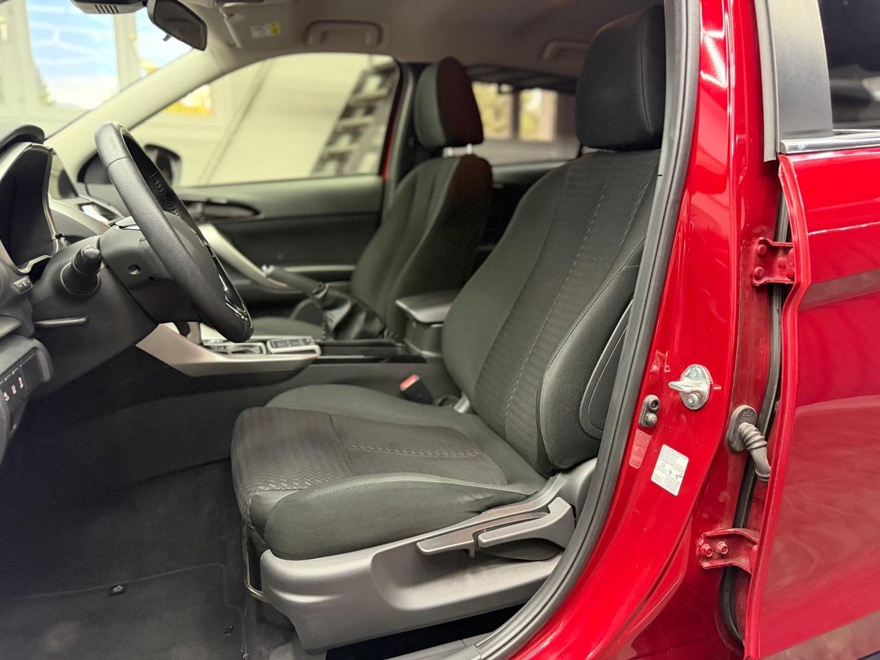 MITSUBISHI Eclipse Cross 1.5 T-Mivec Value 4WD CVT-image-11