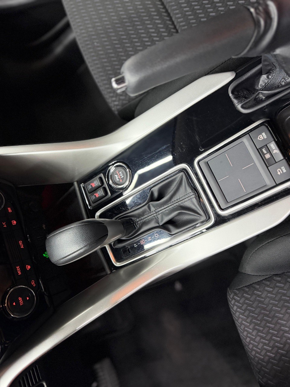 MITSUBISHI Eclipse Cross 1.5 T-Mivec Value 4WD CVT-image-12