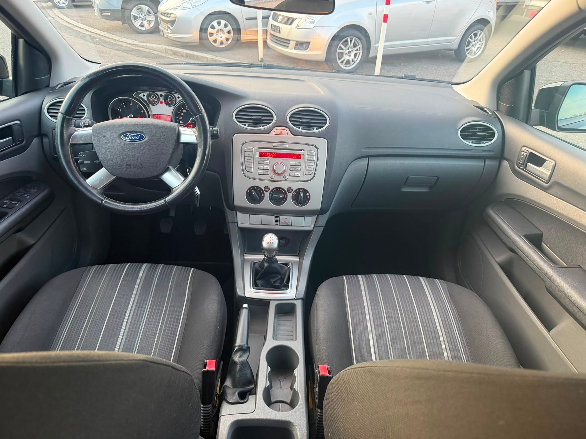 FORD Focus 1.6i VCT Carving-image-6