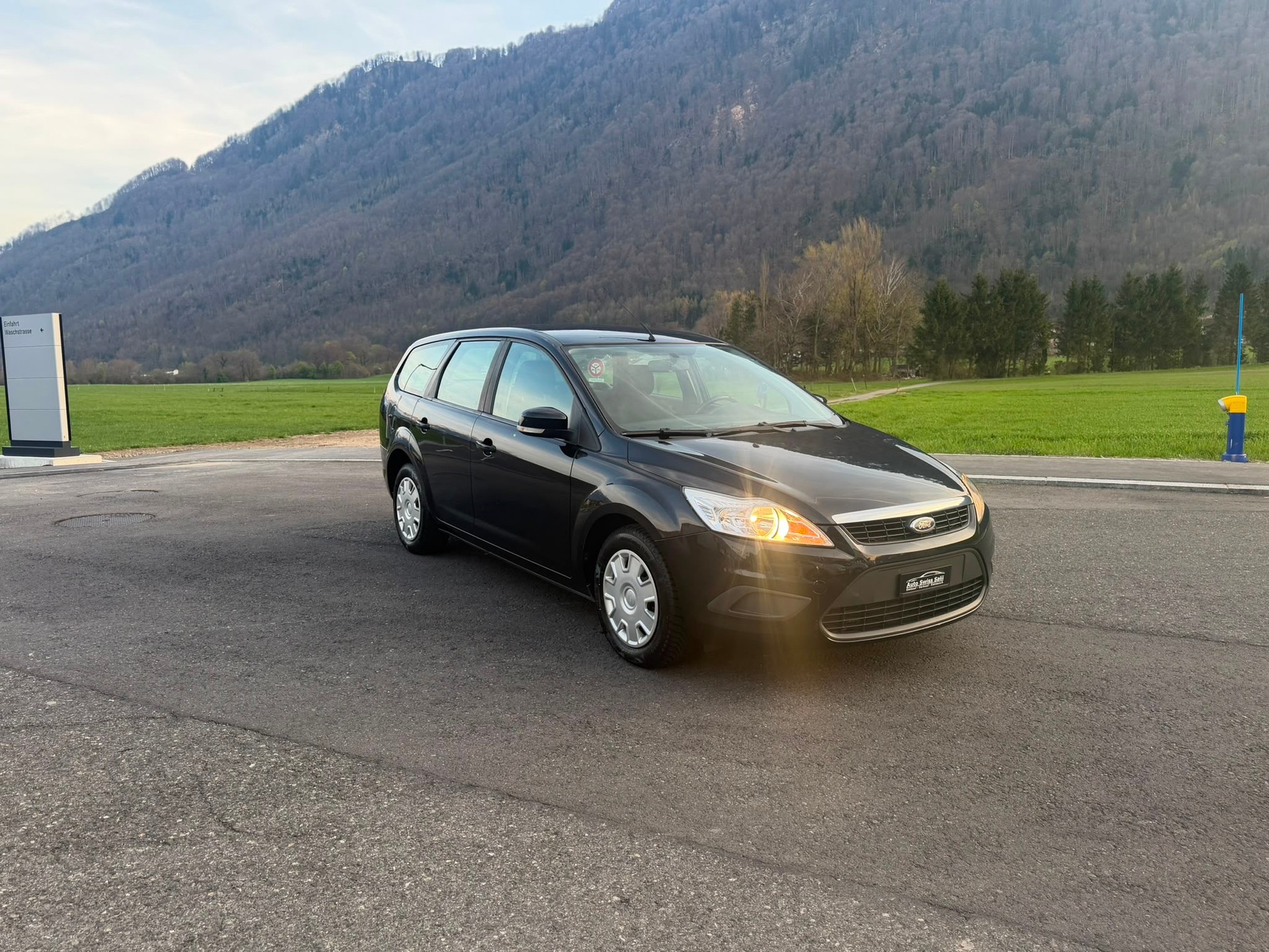 FORD Focus 1.6i VCT Carving-image-0