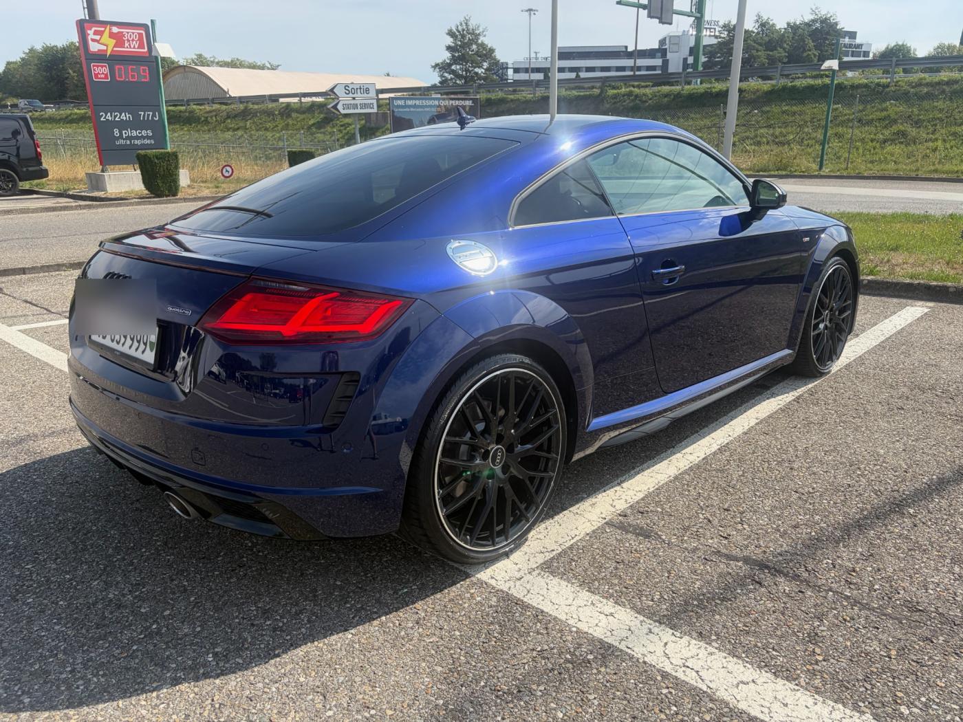 AUDI TT Coupé 45 TFSI quattro S-tronic-image-3