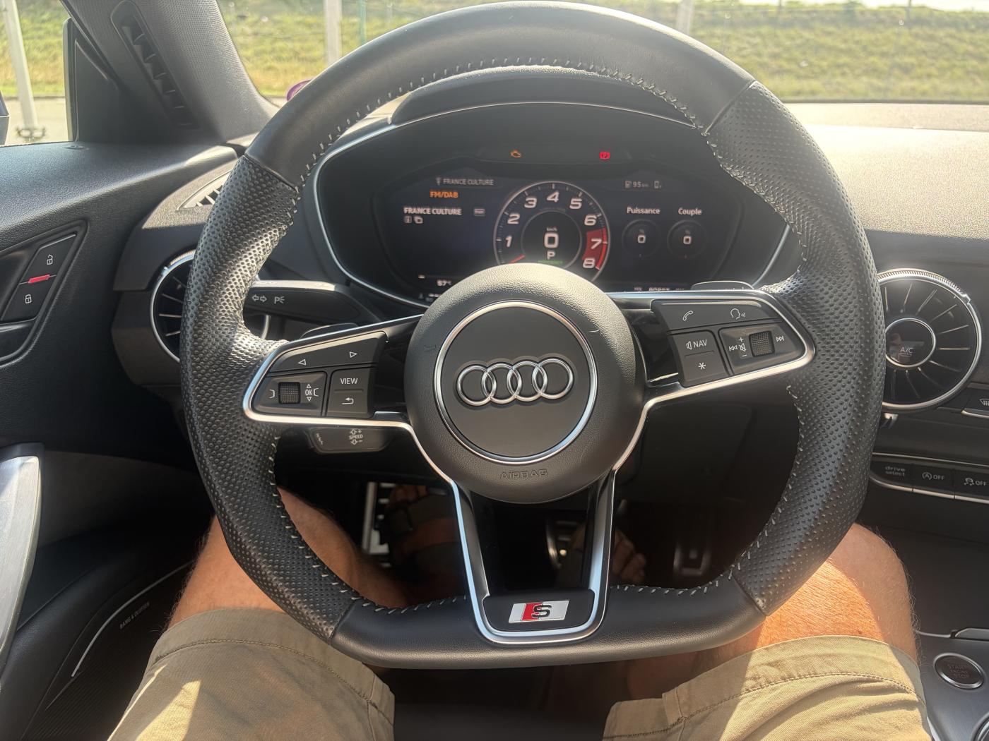 AUDI TT Coupé 45 TFSI quattro S-tronic-image-12