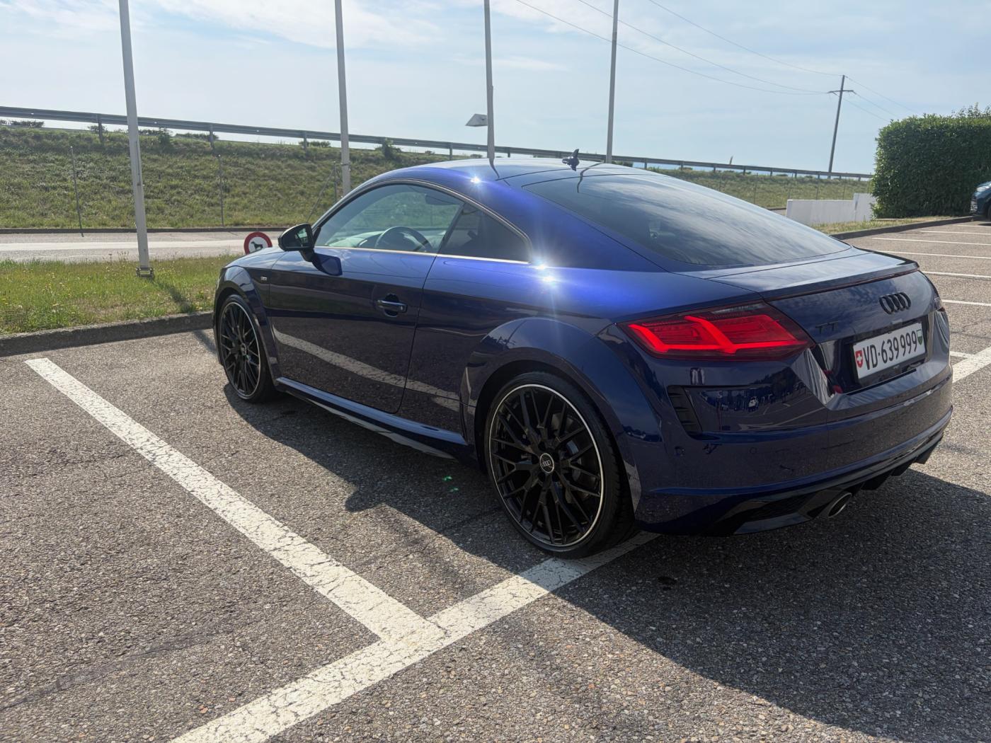 AUDI TT Coupé 45 TFSI quattro S-tronic-image-4