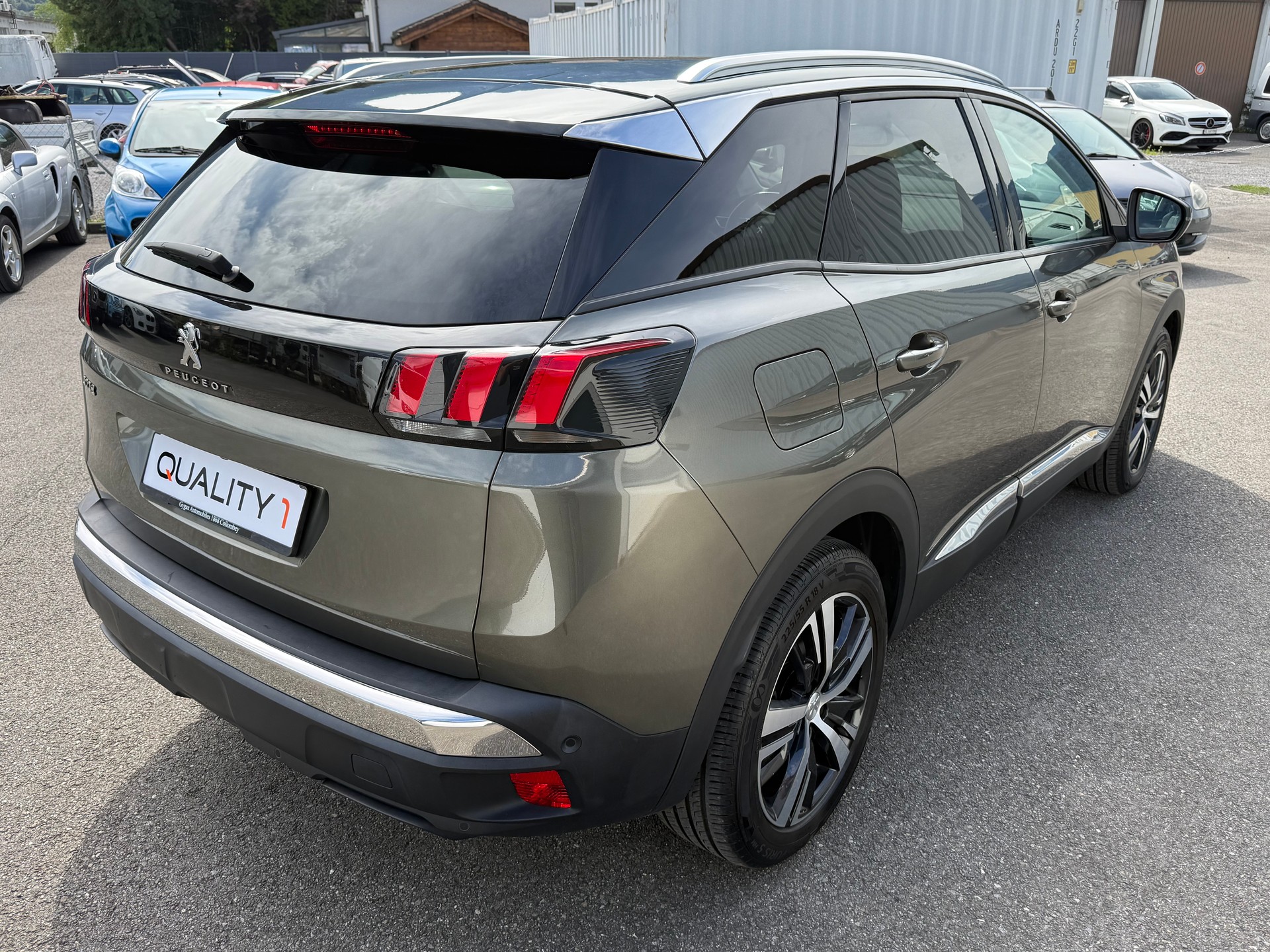 PEUGEOT 3008 1.2 PureTech Allure EAT-image-3