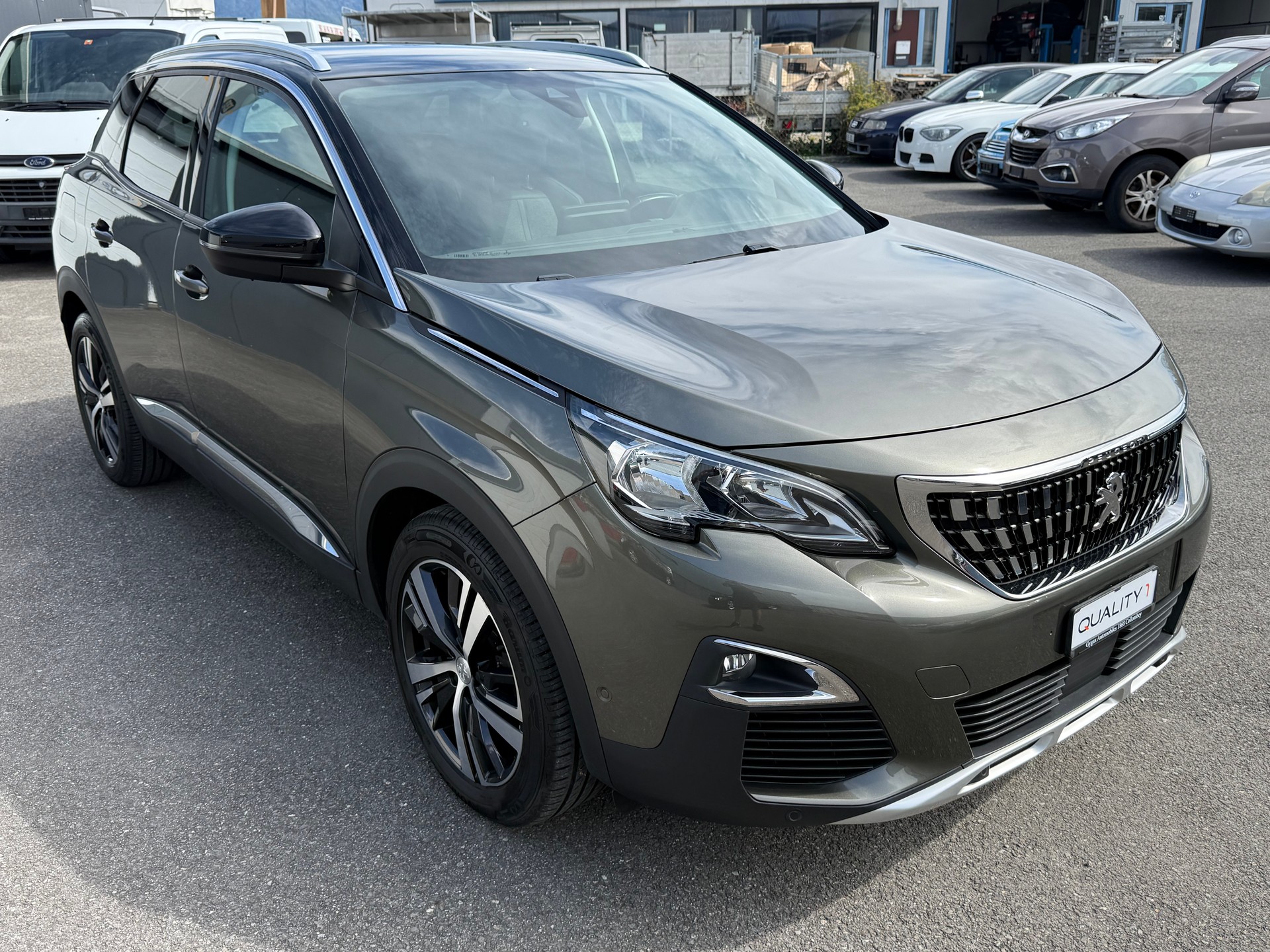 PEUGEOT 3008 1.2 PureTech Allure EAT-image-0