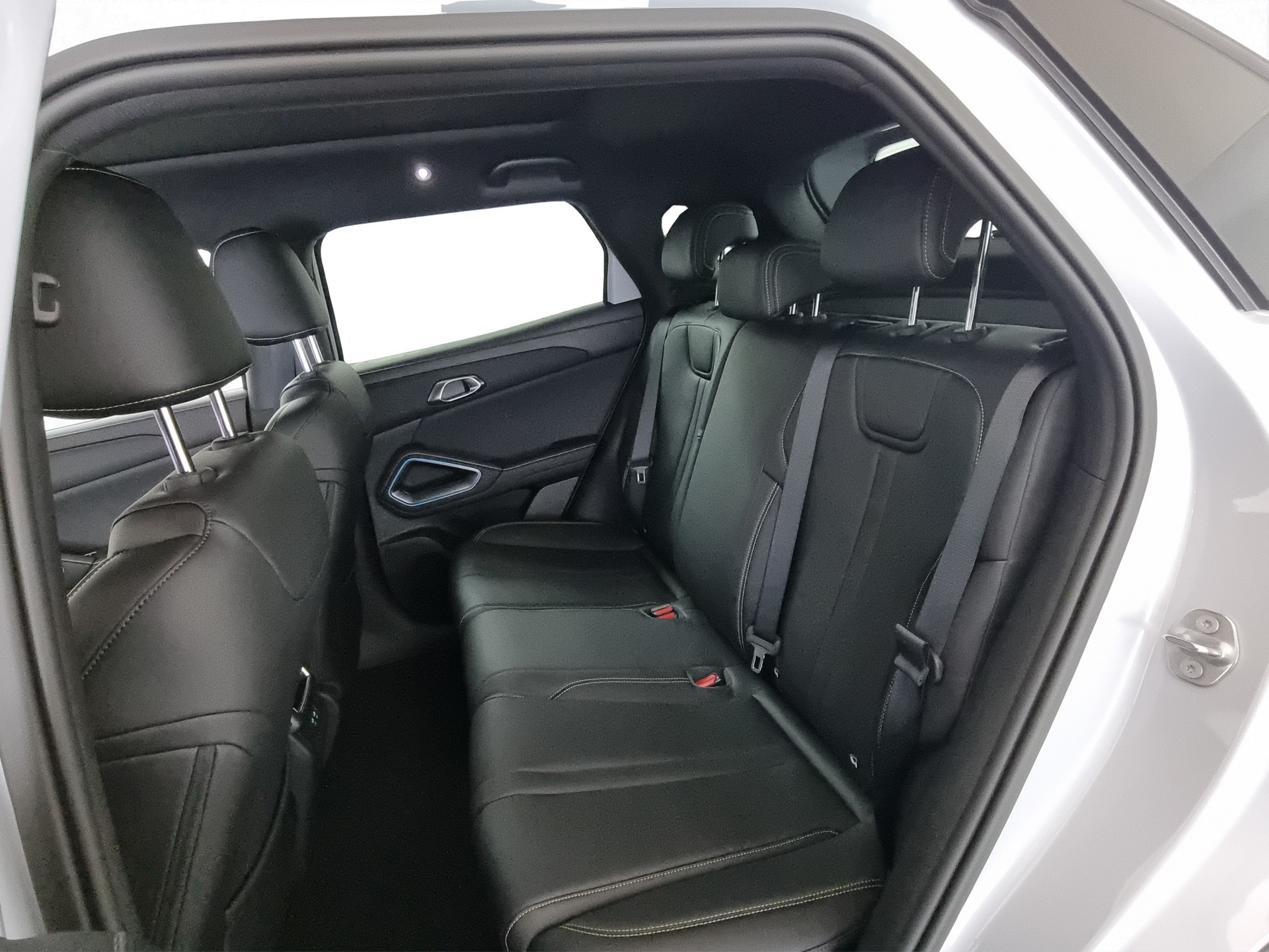 BYD Atto 2 DM-i Boost FWD-image-6