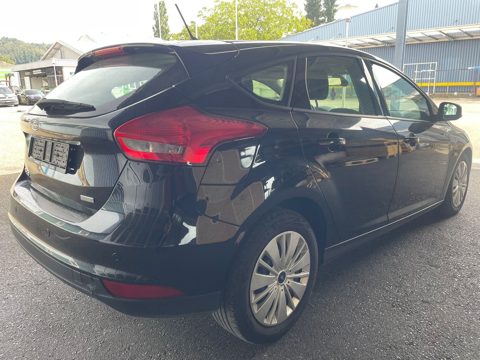 FORD Focus 1.0 SCTi Trend Automatic-image-2