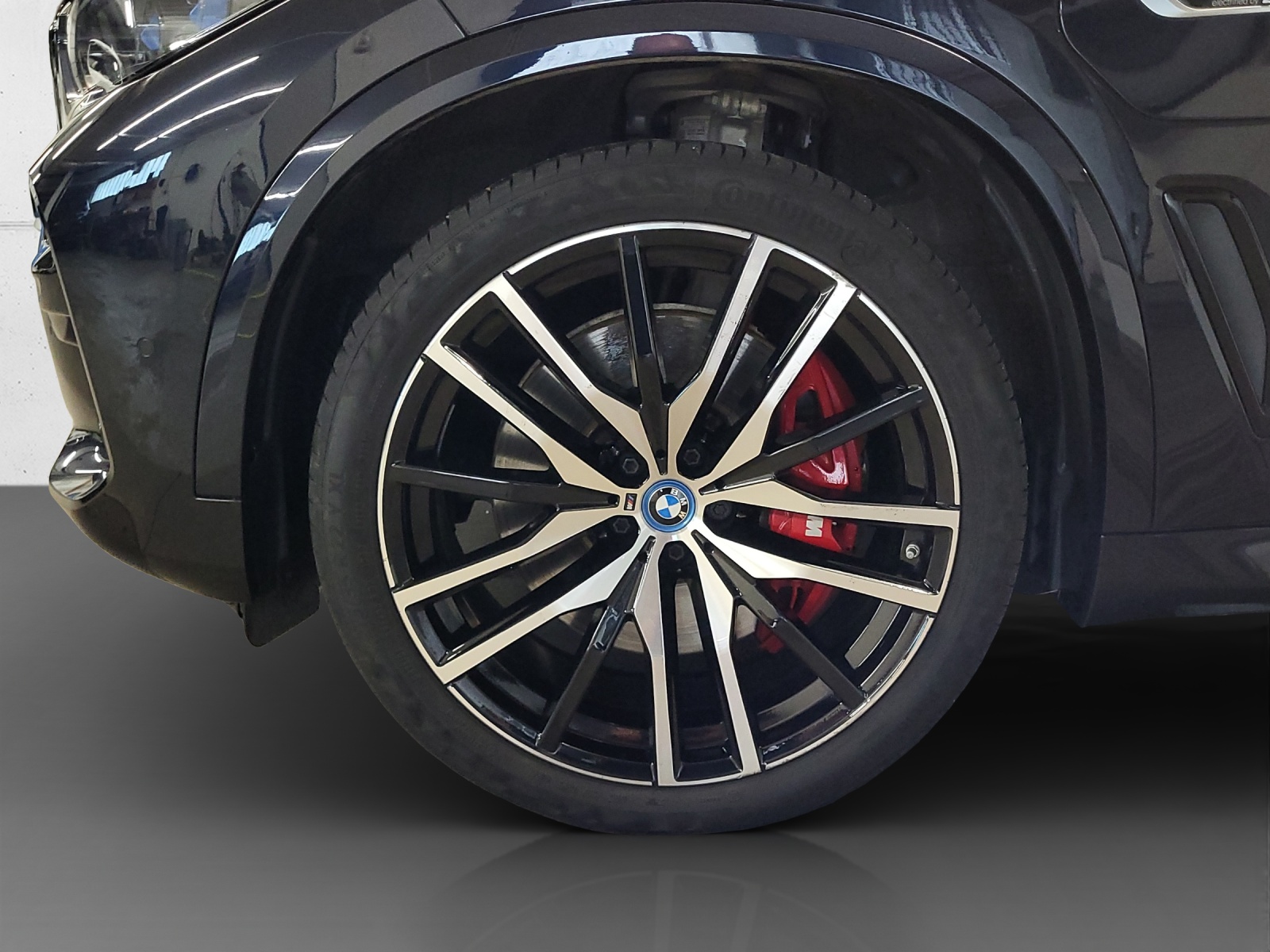 BMW X5 xDrive45e-image-8