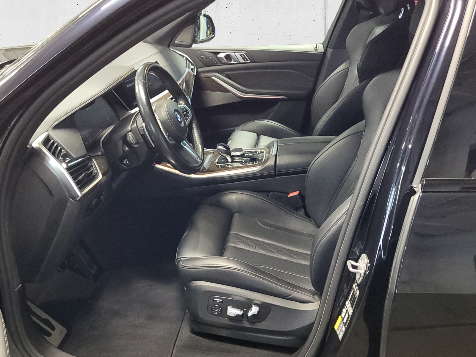 BMW X5 xDrive45e-image-9