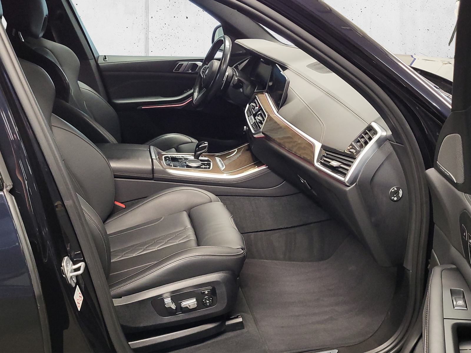 BMW X5 xDrive45e-image-10