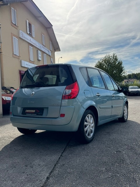 RENAULT Scénic 2.0 16V Dynamique-image-3