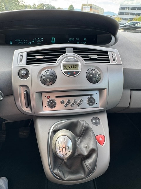 RENAULT Scénic 2.0 16V Dynamique-image-14