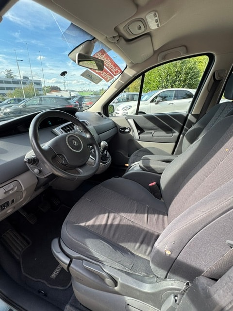 RENAULT Scénic 2.0 16V Dynamique-image-8