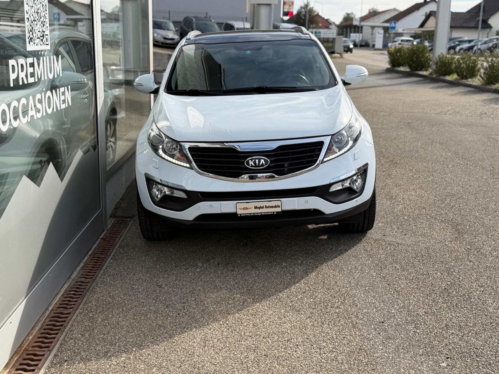 KIA Sportage 2.0 CRDi Trend 4WD Automatic-image-1