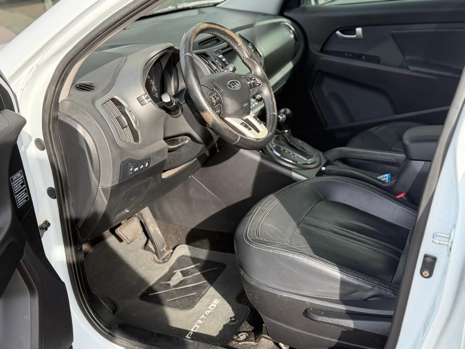 KIA Sportage 2.0 CRDi Trend 4WD Automatic-image-7