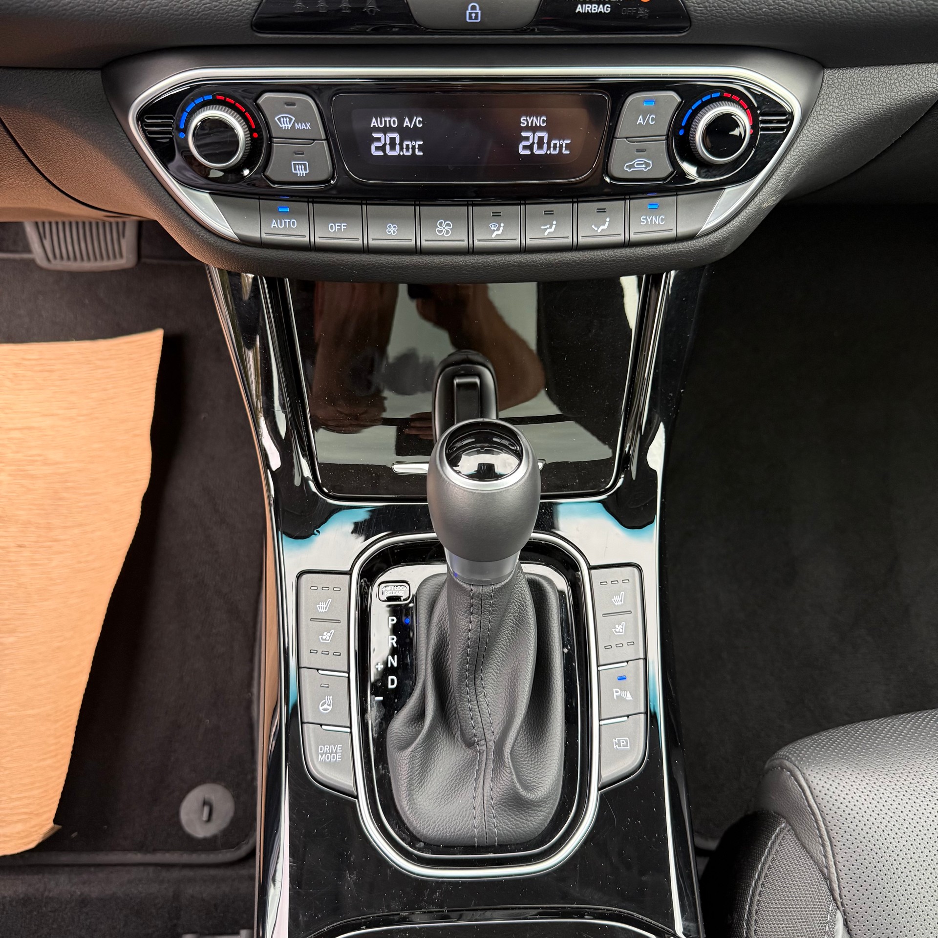 HYUNDAI i30 1.5 T-GDi Vertex 48V MH DCT *CH-FAHRZEUG*-image-15