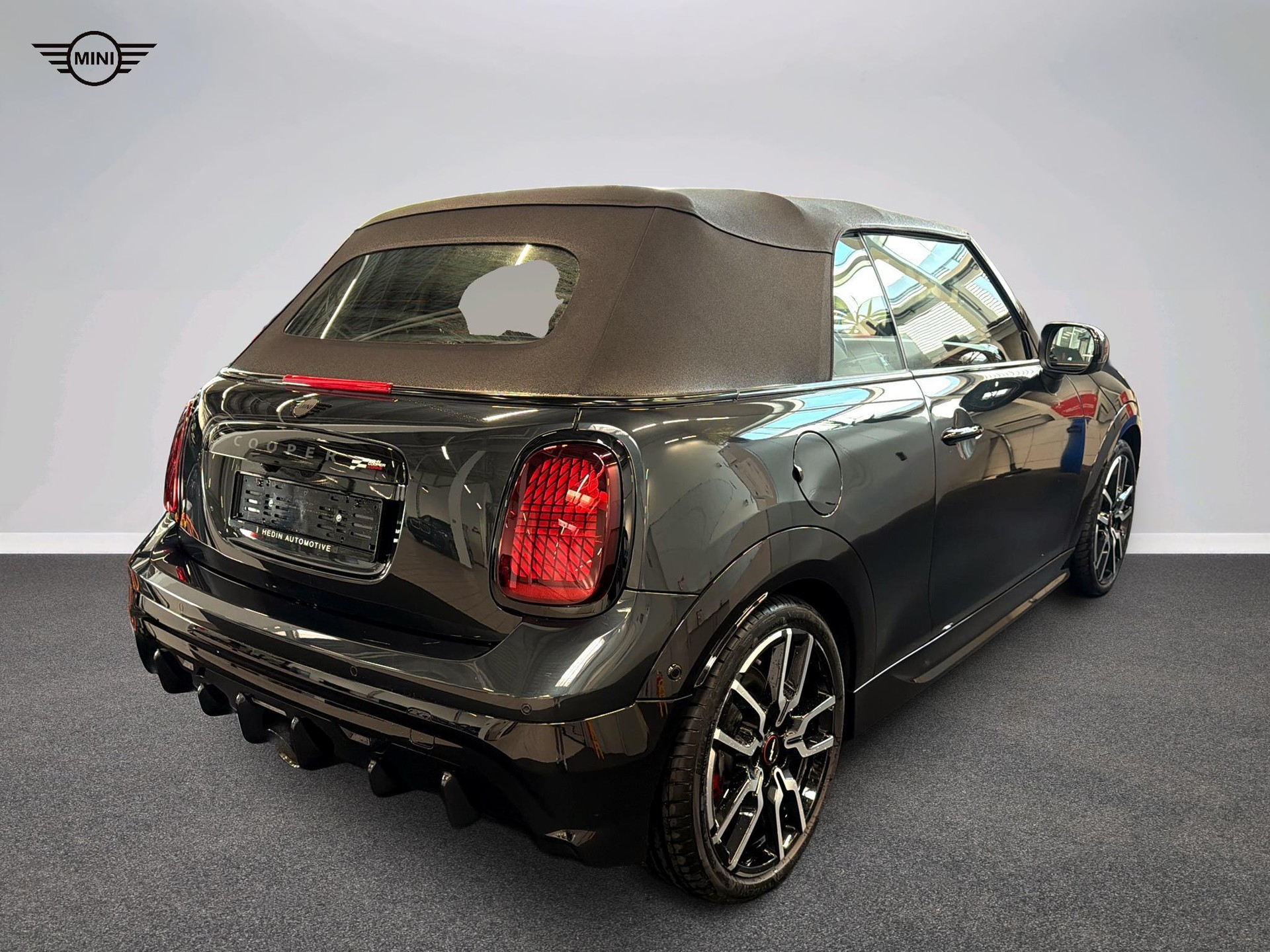 MINI John Cooper Works Cabrio-image-3