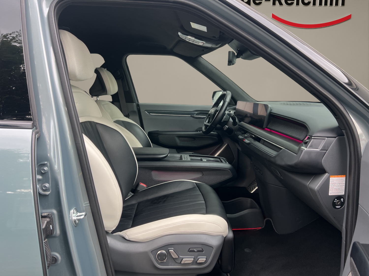 KIA EV9 99.8 kWh GT-Line 4x4-image-12
