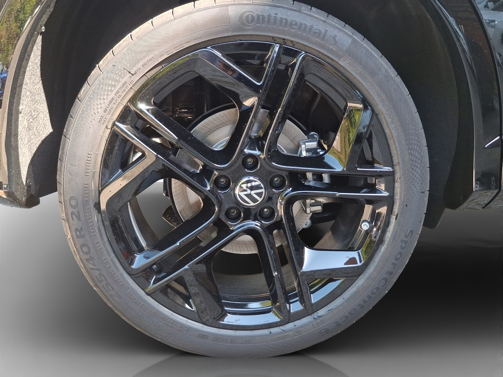 VW Tiguan 2.0 TSI DSG R-Line Plus 4Motion-image-13