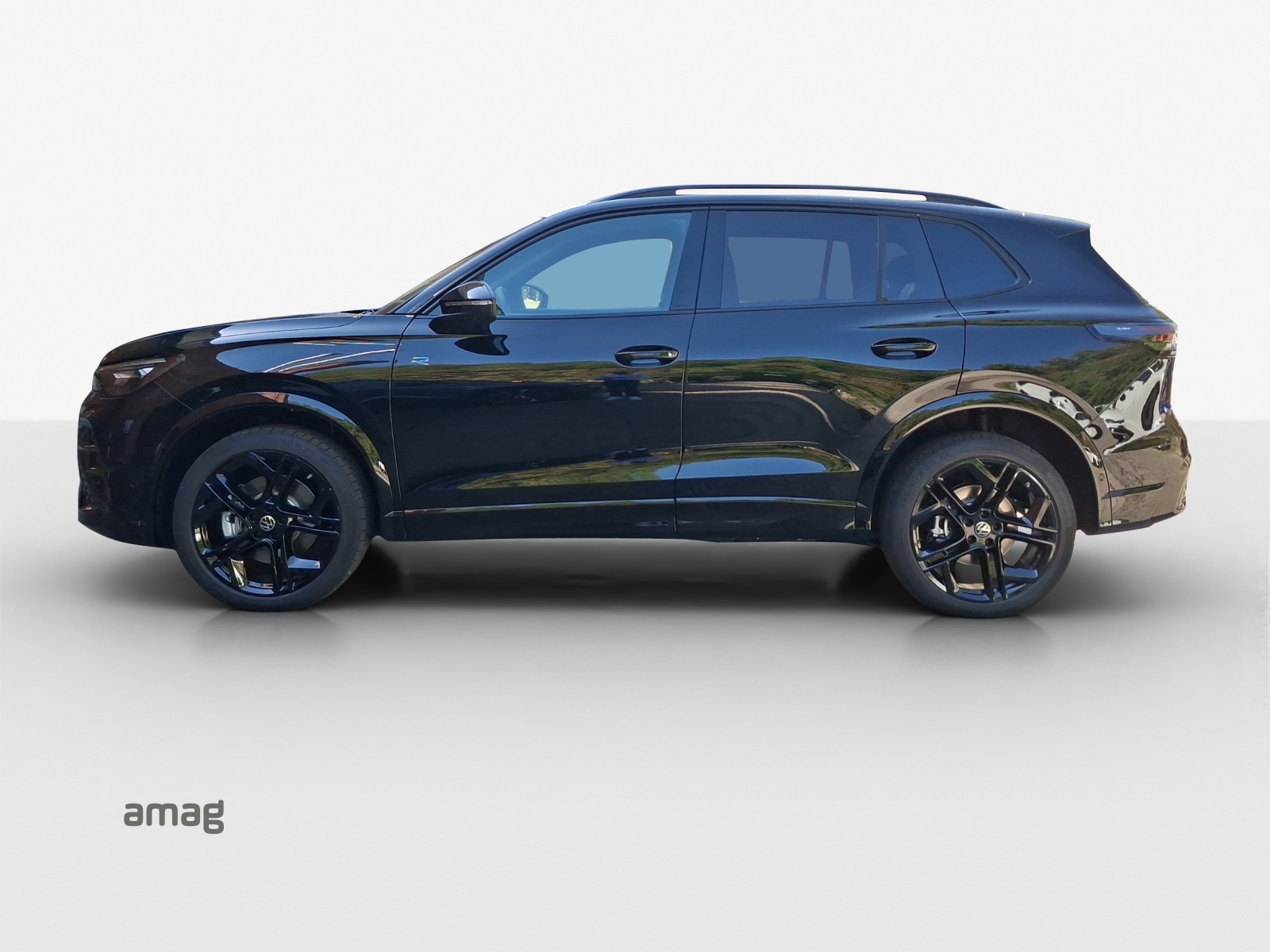 VW Tiguan 2.0 TSI DSG R-Line Plus 4Motion-image-1