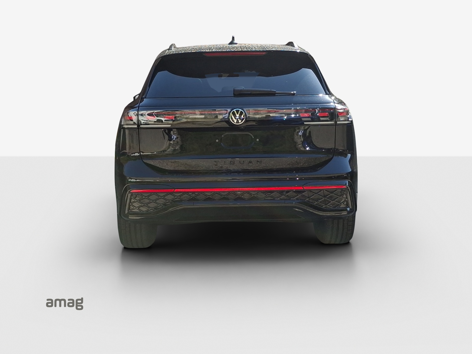 VW Tiguan 2.0 TSI DSG R-Line Plus 4Motion-image-3