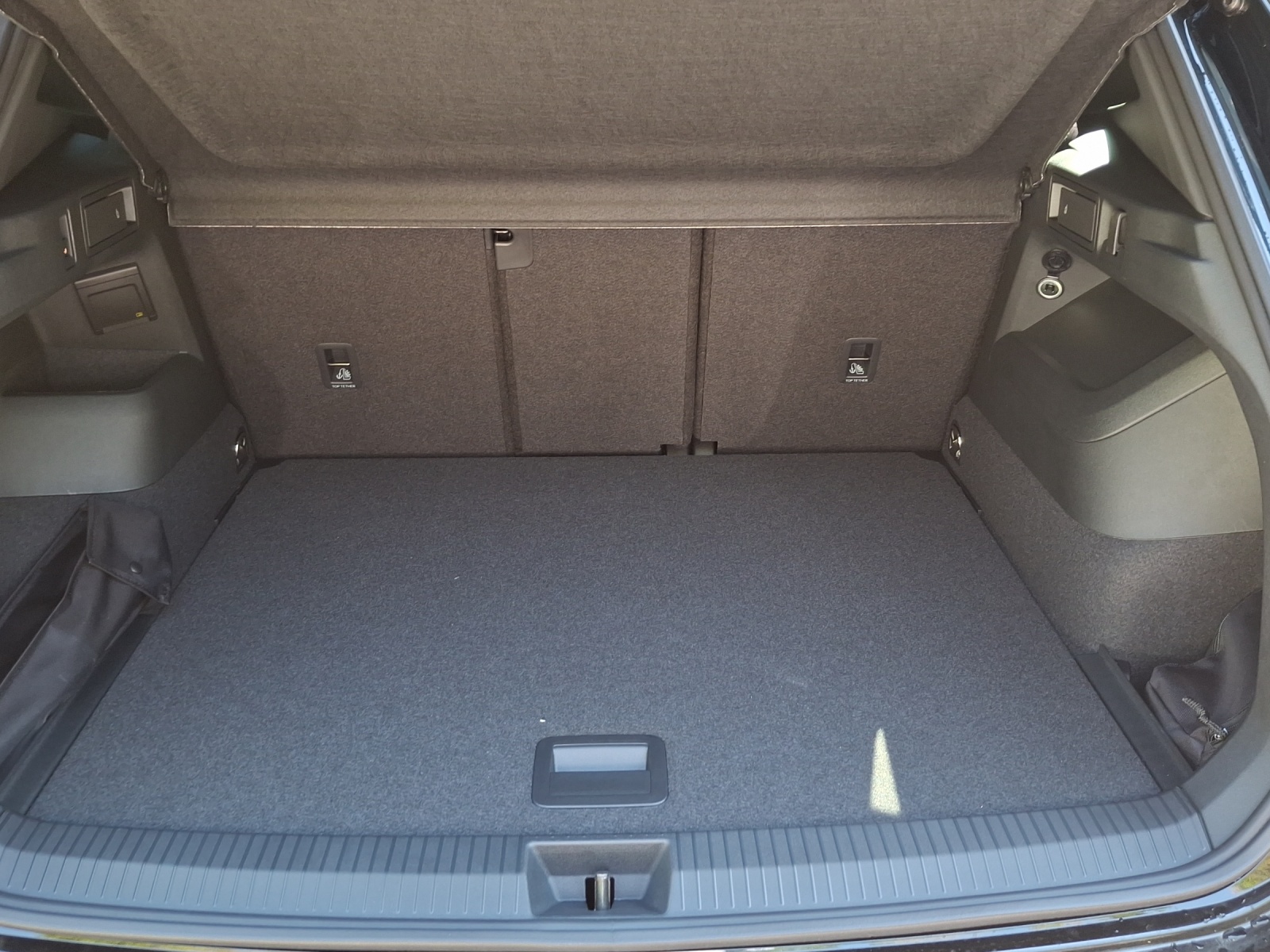 VW Tiguan 2.0 TSI DSG R-Line Plus 4Motion-image-12