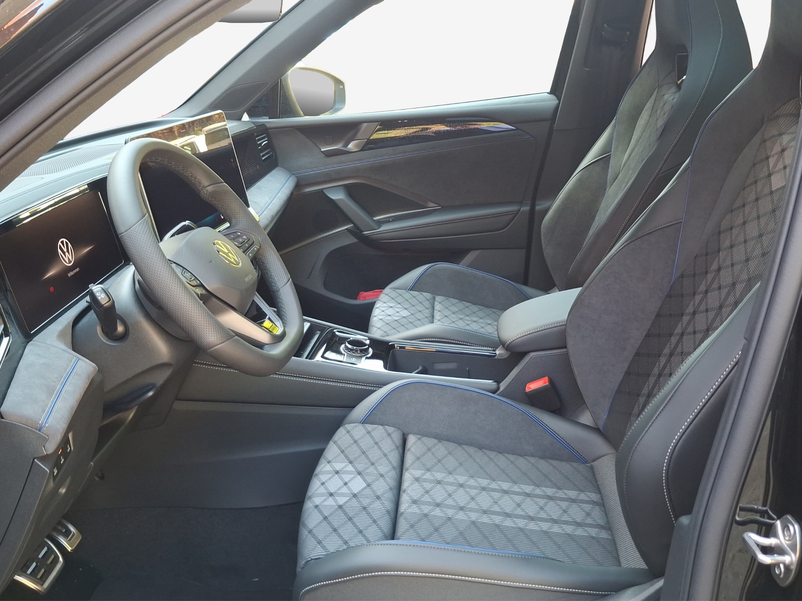 VW Tiguan 2.0 TSI DSG R-Line Plus 4Motion-image-7