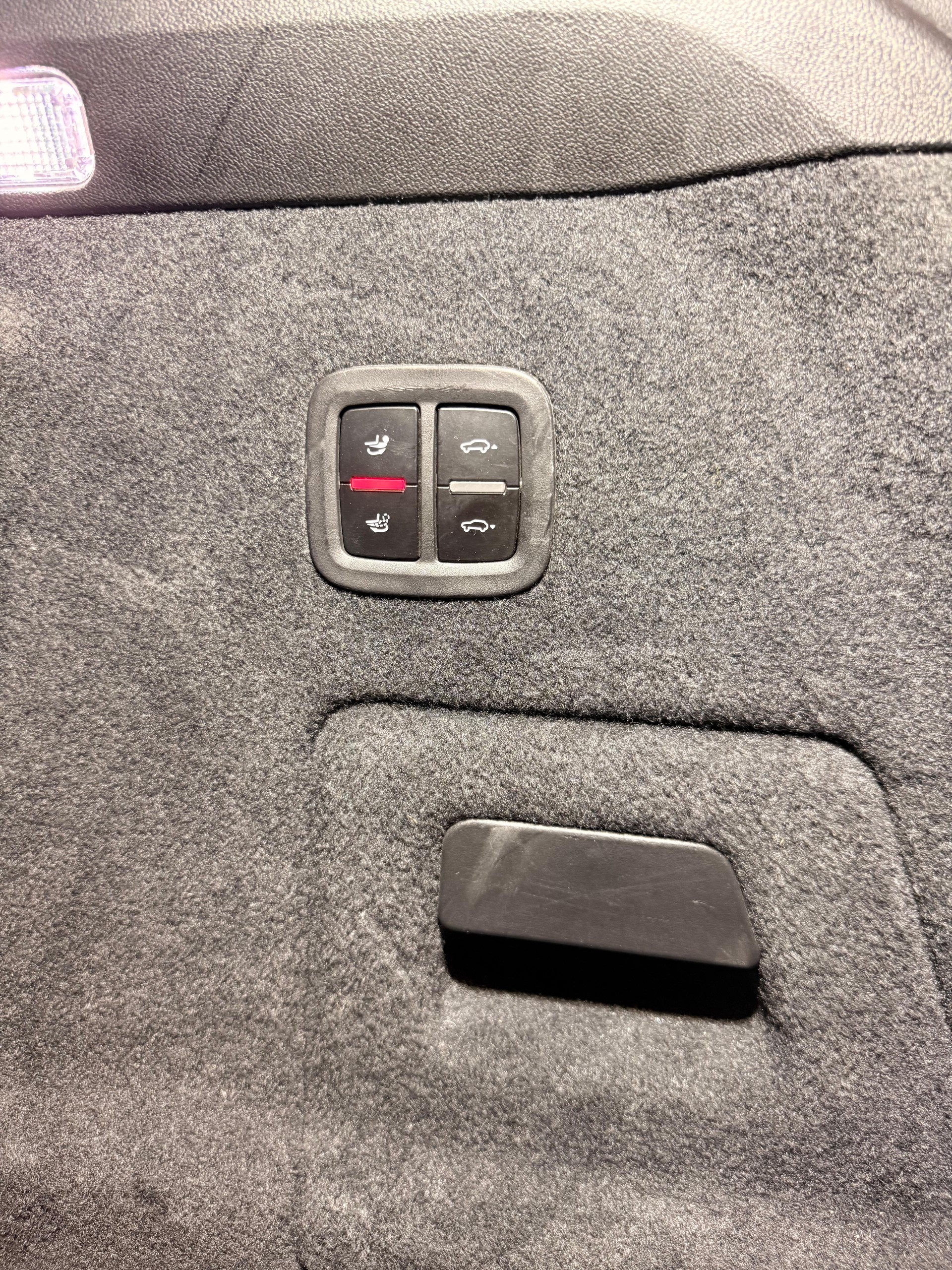 PORSCHE Cayenne Turbo-image-9