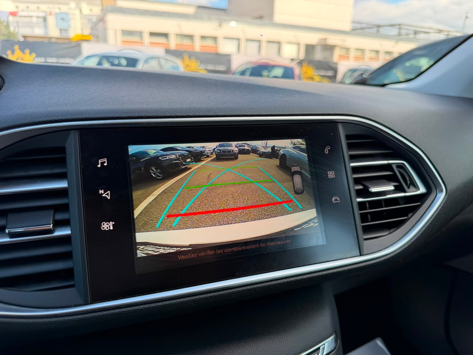 PEUGEOT 308 SW 1.6 BlueHDI Business Line EAT6 garantie 2 ans 🇨🇭-image-12