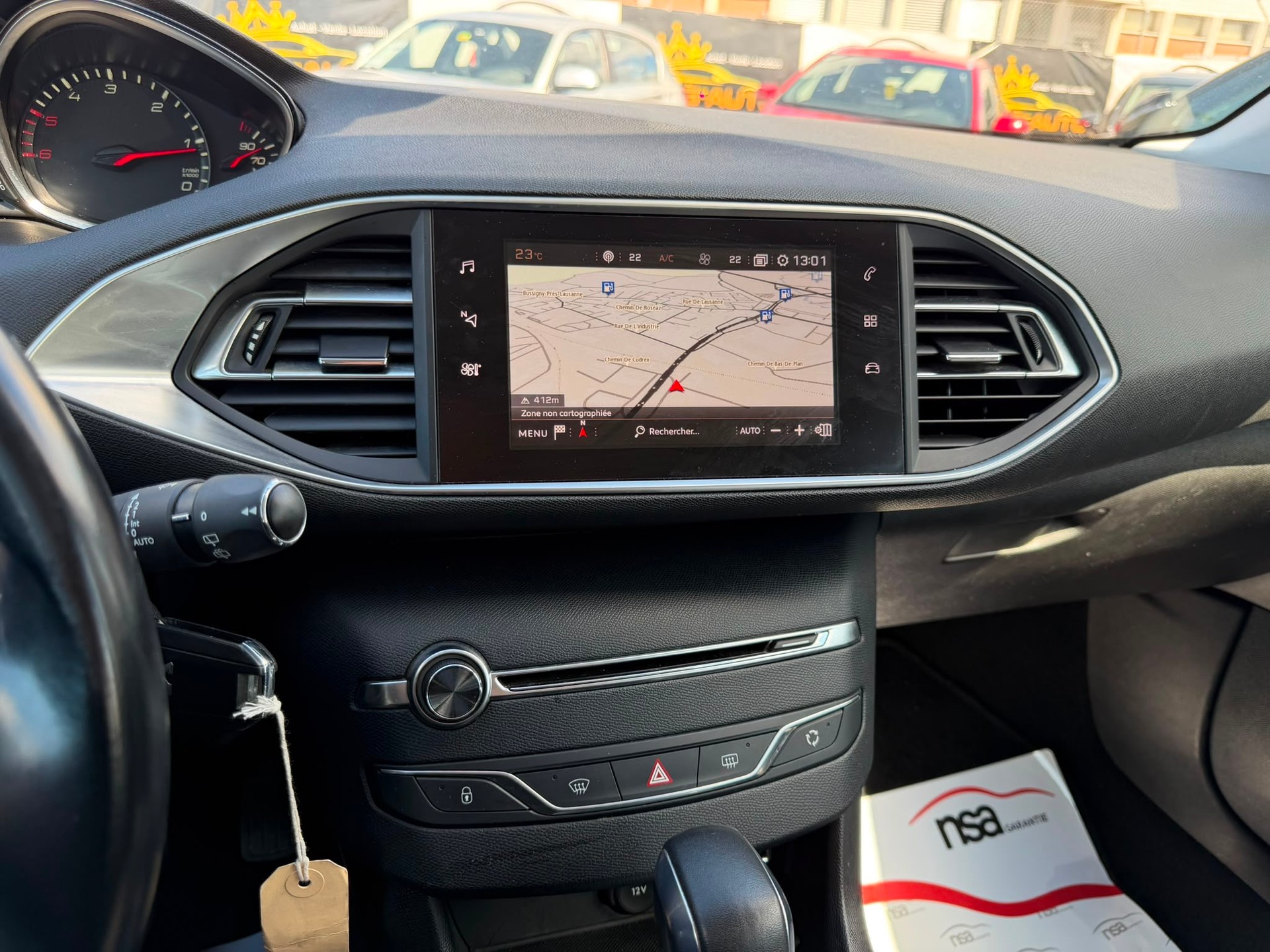 PEUGEOT 308 SW 1.6 BlueHDI Business Line EAT6 garantie 2 ans 🇨🇭-image-13