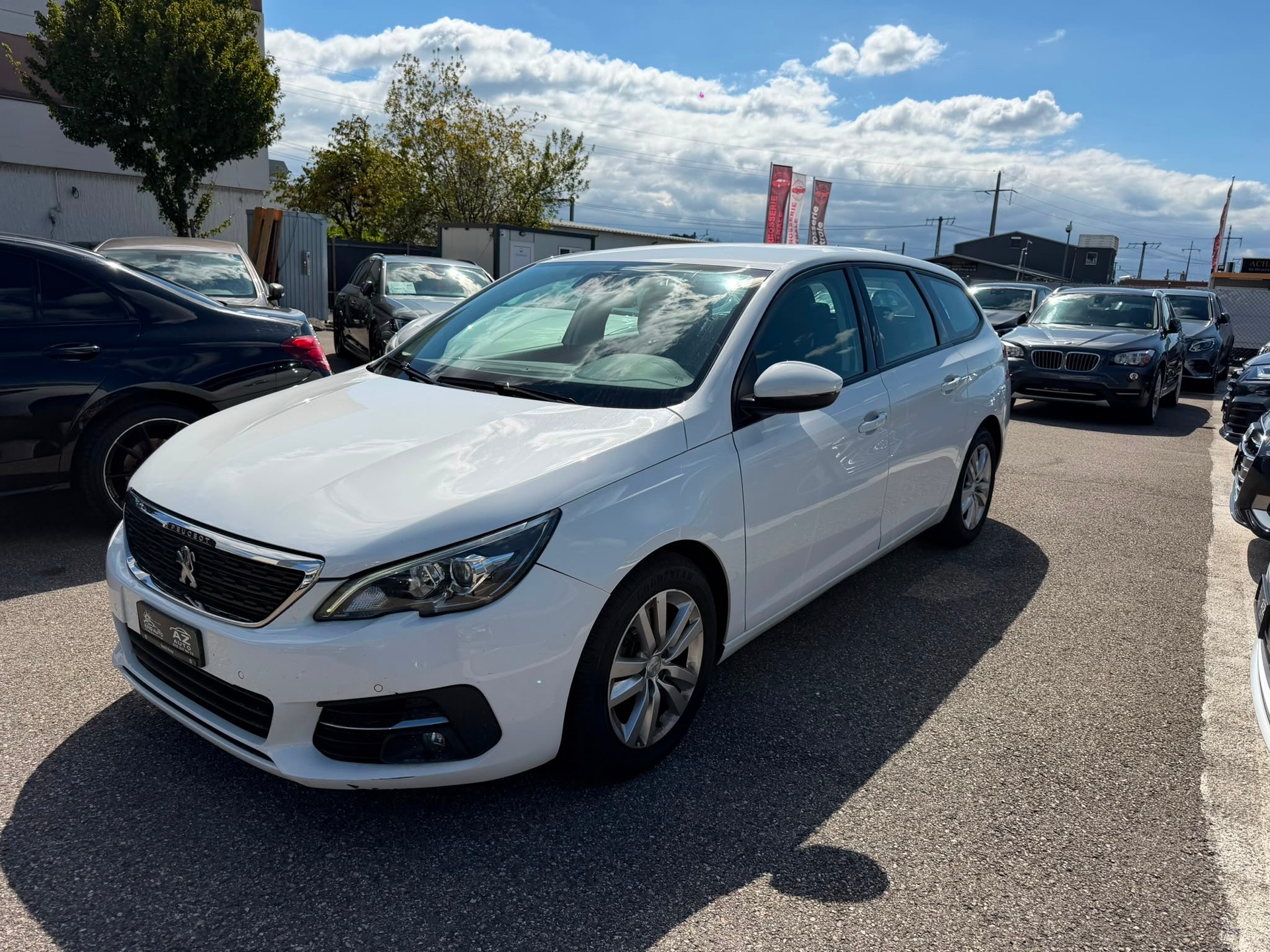 PEUGEOT 308 SW 1.6 BlueHDI Business Line EAT6 garantie 2 ans 🇨🇭-showroom-element-1
