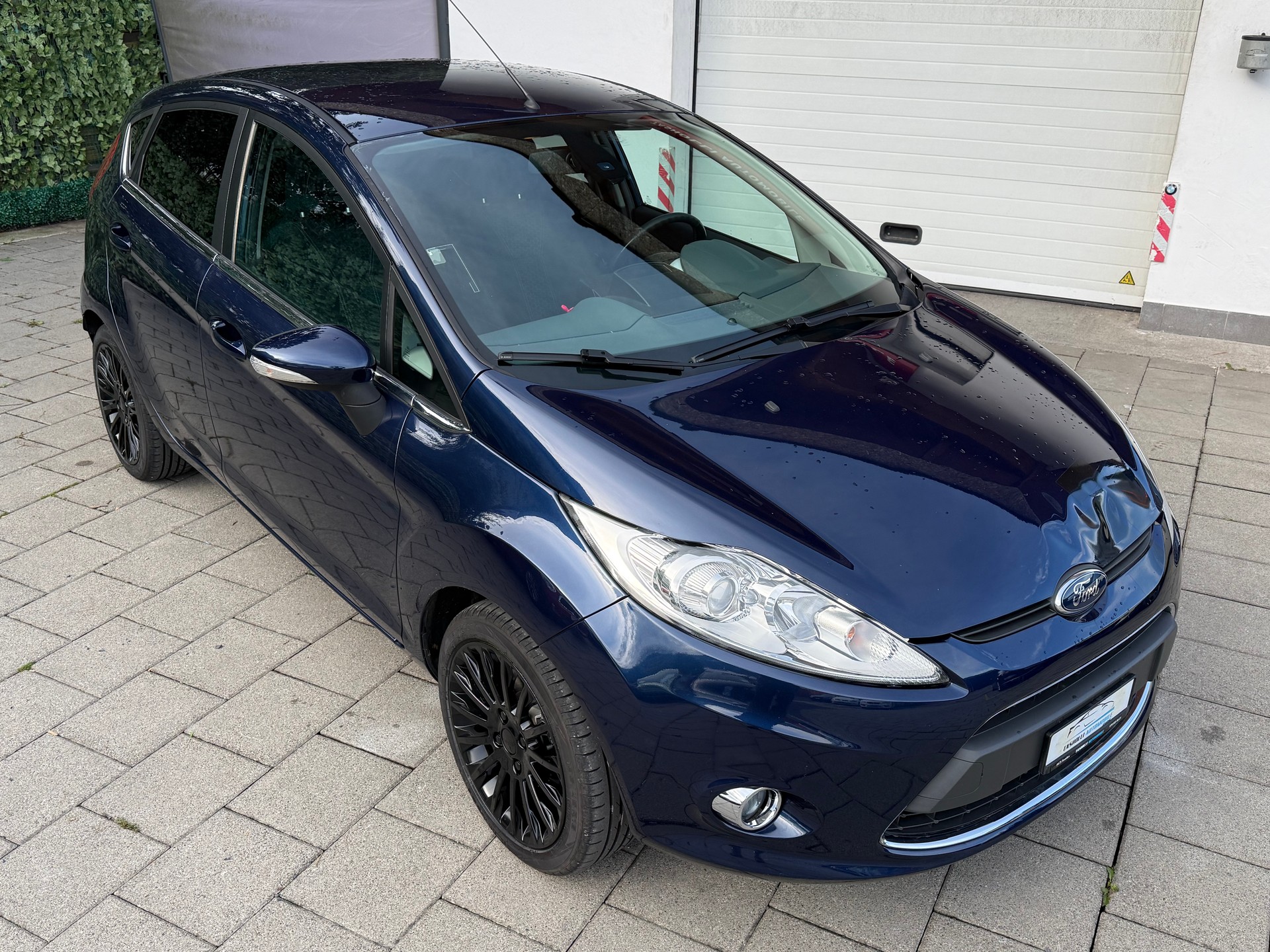 FORD Fiesta 1.4 16V Titanium Automatic-image-12