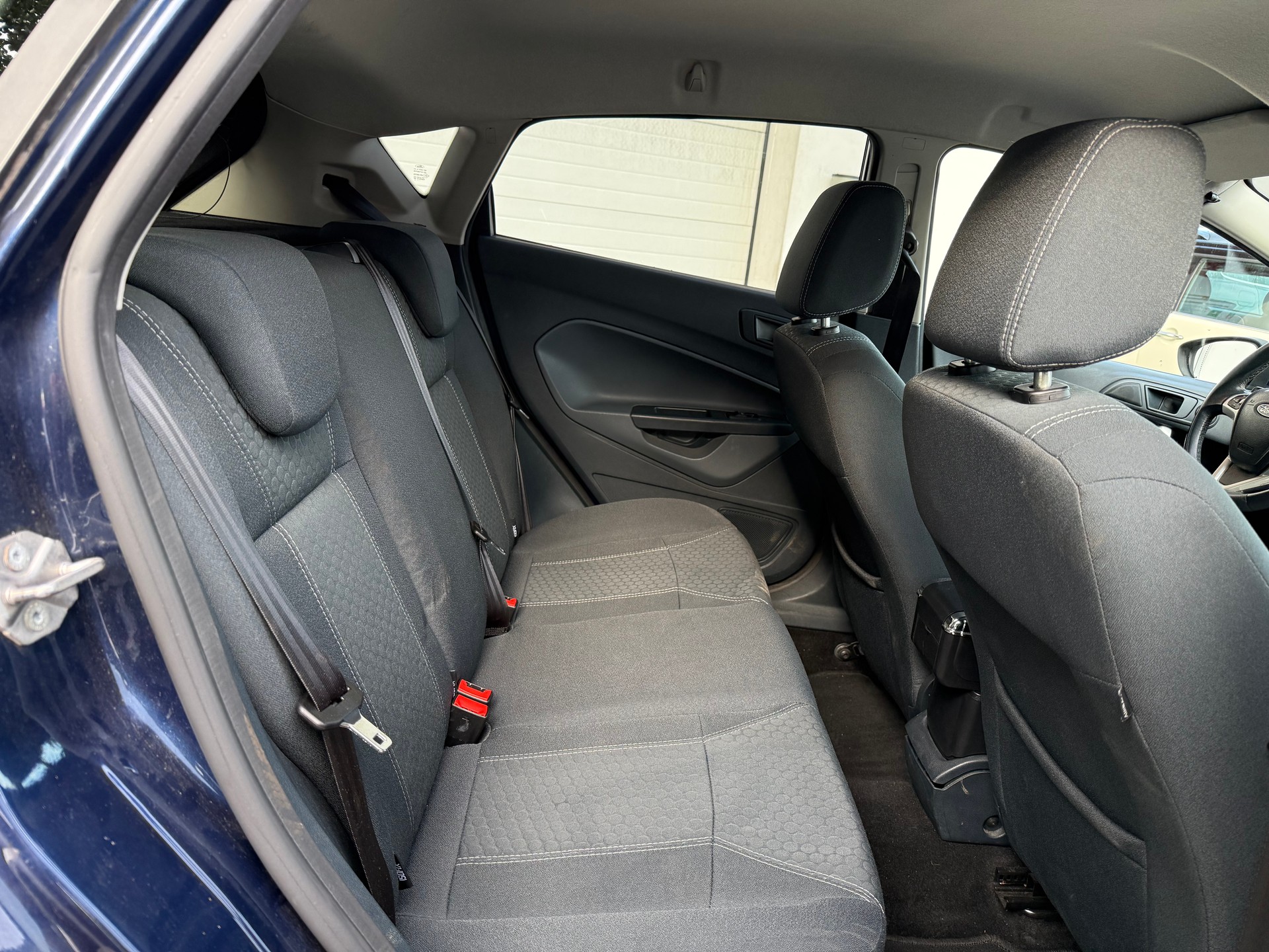 FORD Fiesta 1.4 16V Titanium Automatic-image-15
