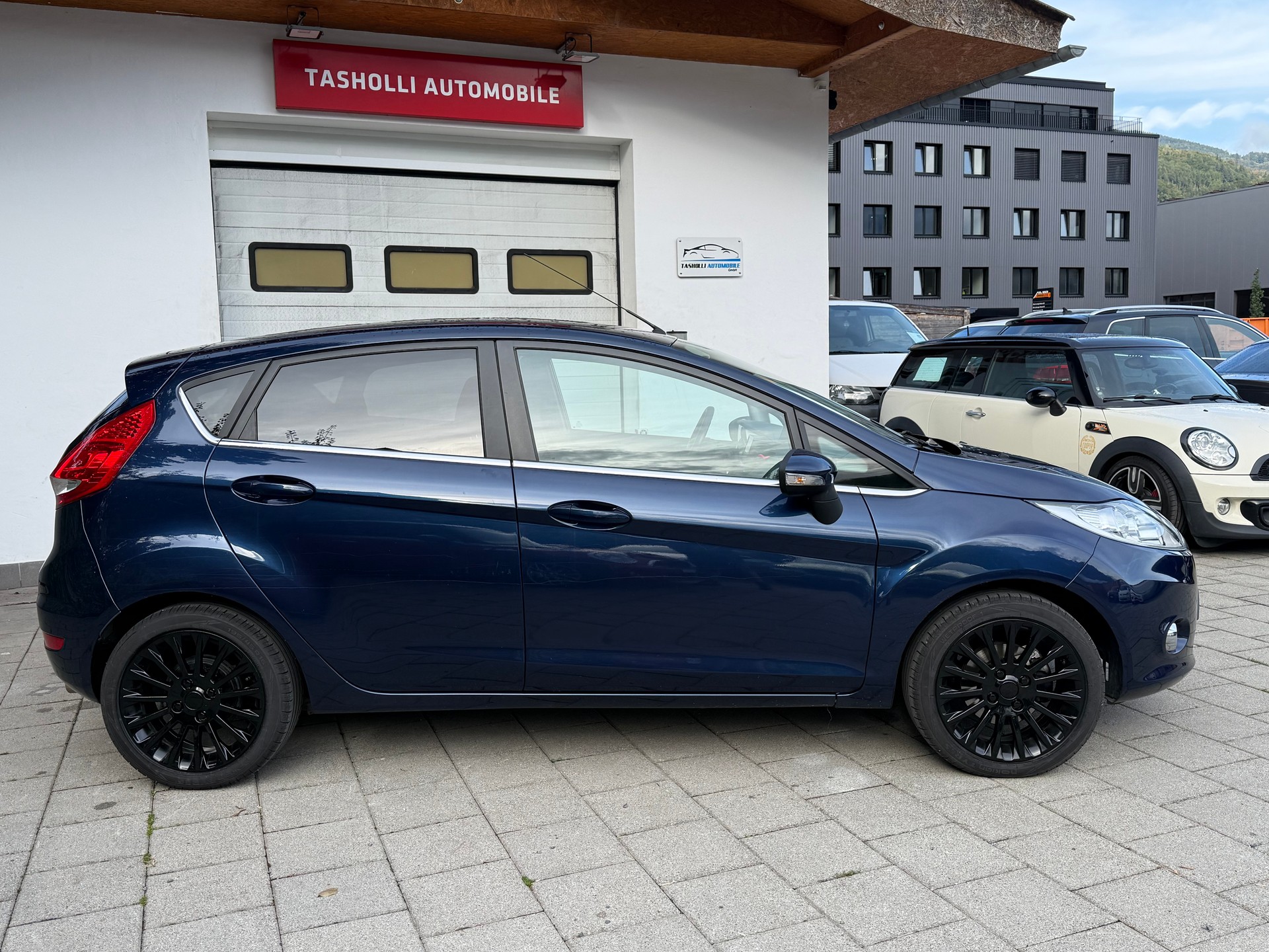 FORD Fiesta 1.4 16V Titanium Automatic-image-11