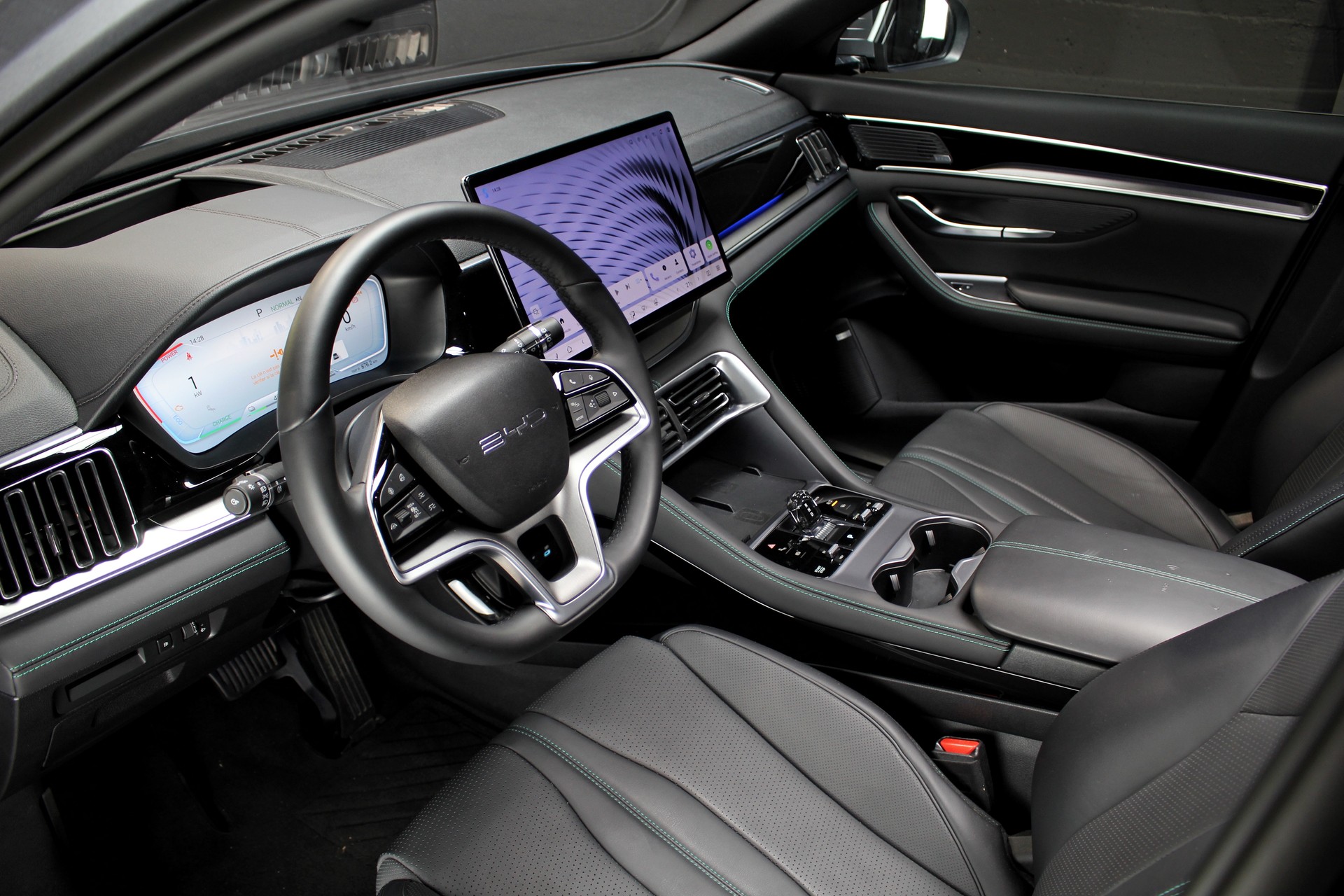 BYD Seal U DM-i Design AWD-image-1