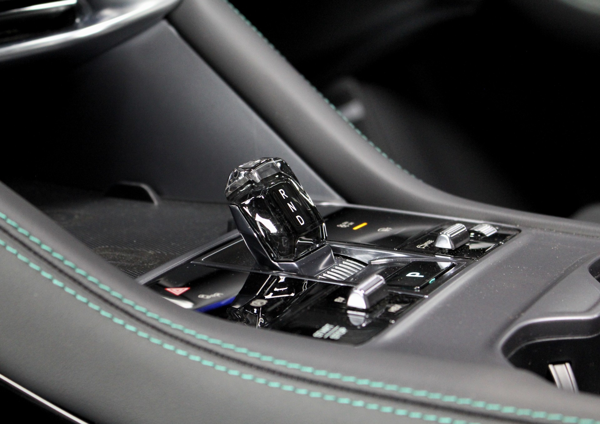 BYD Seal U DM-i Design AWD-image-10