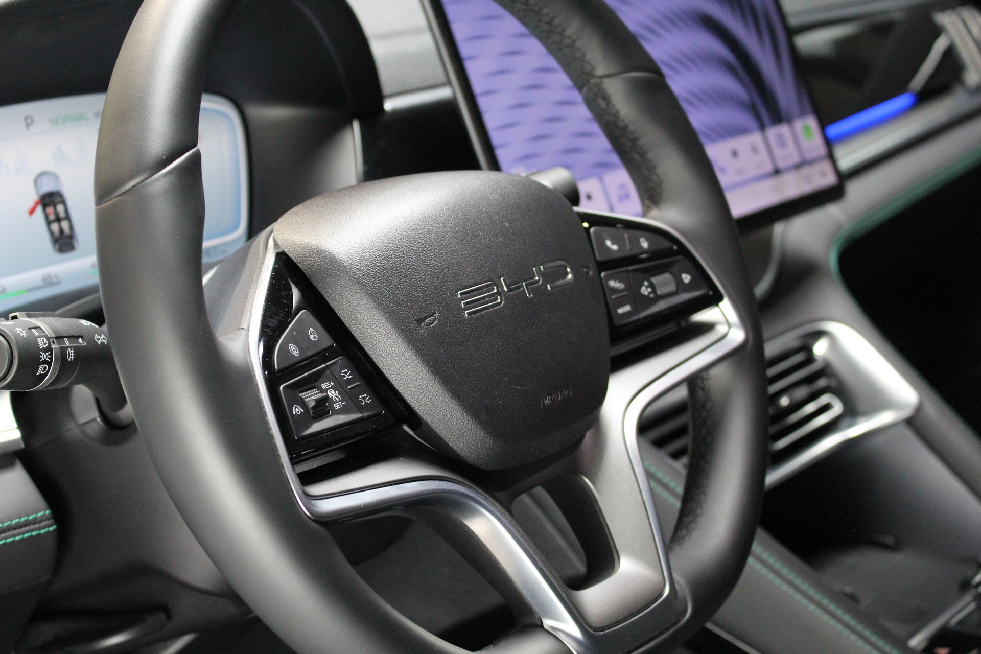 BYD Seal U DM-i Design AWD-image-8