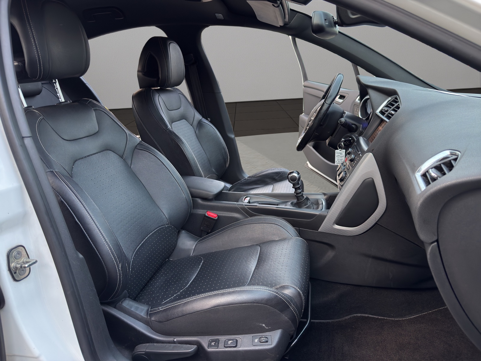 DS AUTOMOBILES DS4 1.6 THP Sport Chic-image-16