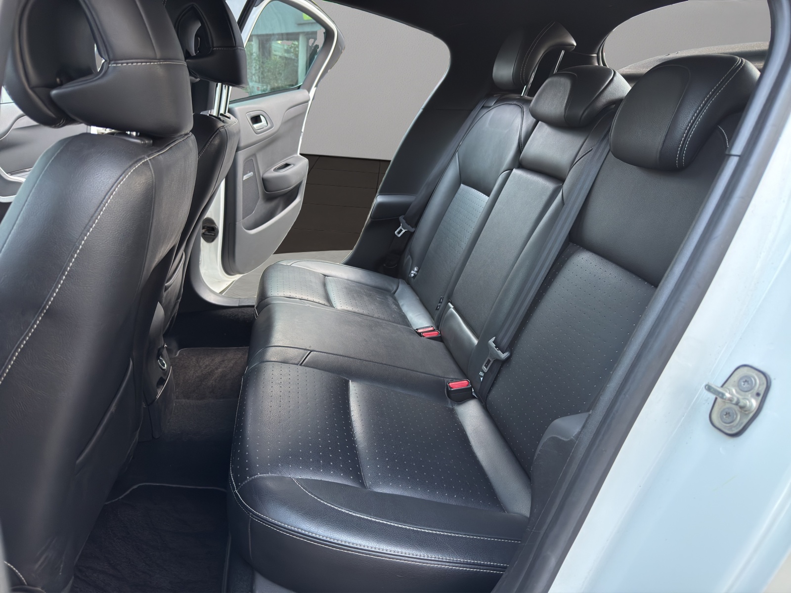 DS AUTOMOBILES DS4 1.6 THP Sport Chic-image-12
