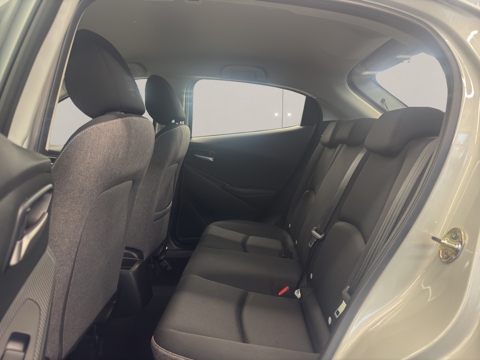 MAZDA 2 1.5 90 PS Centre-Line Automat-image-13