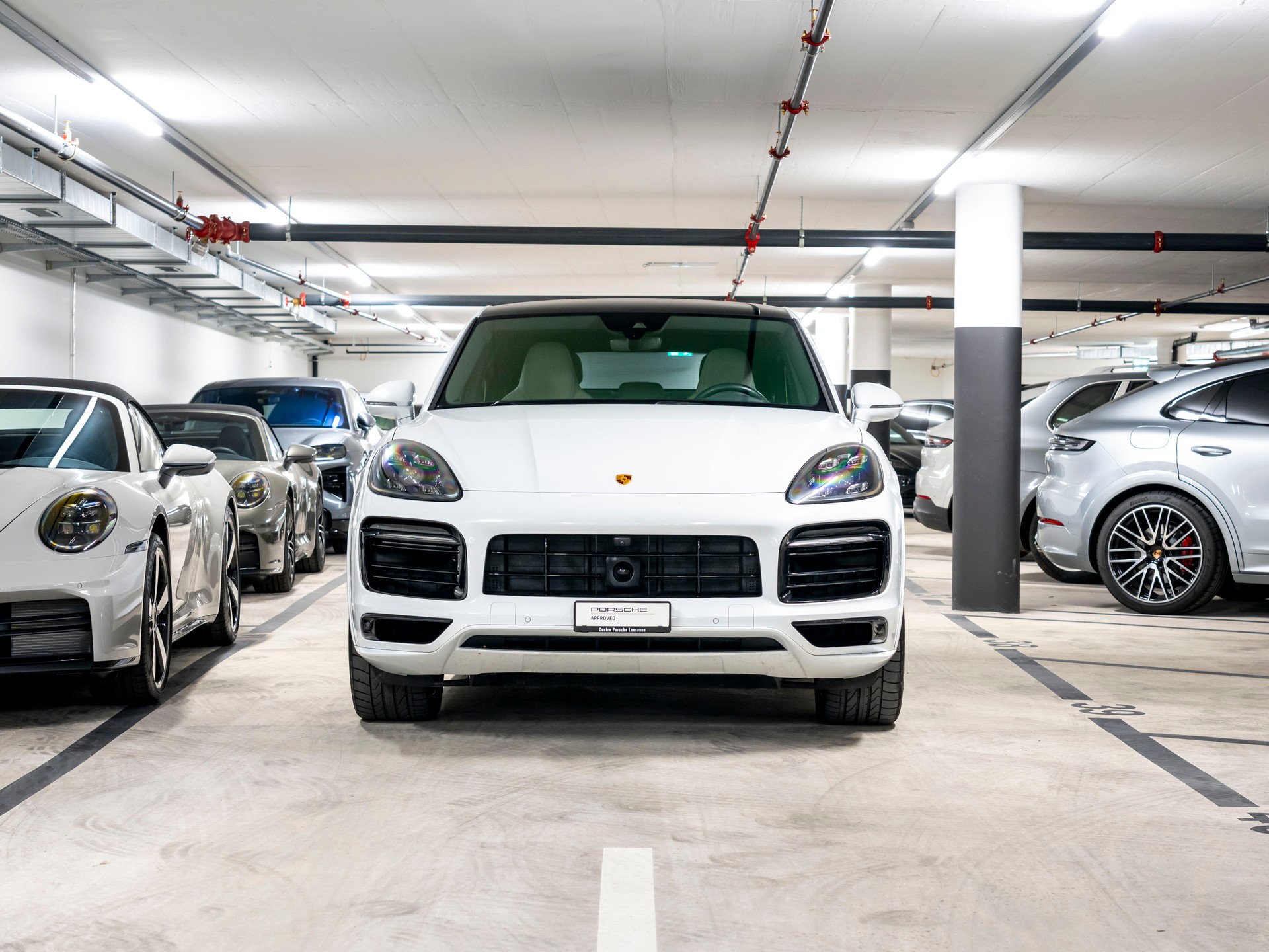 PORSCHE Cayenne Coupé E-Hybrid Platinum Edition-image-3