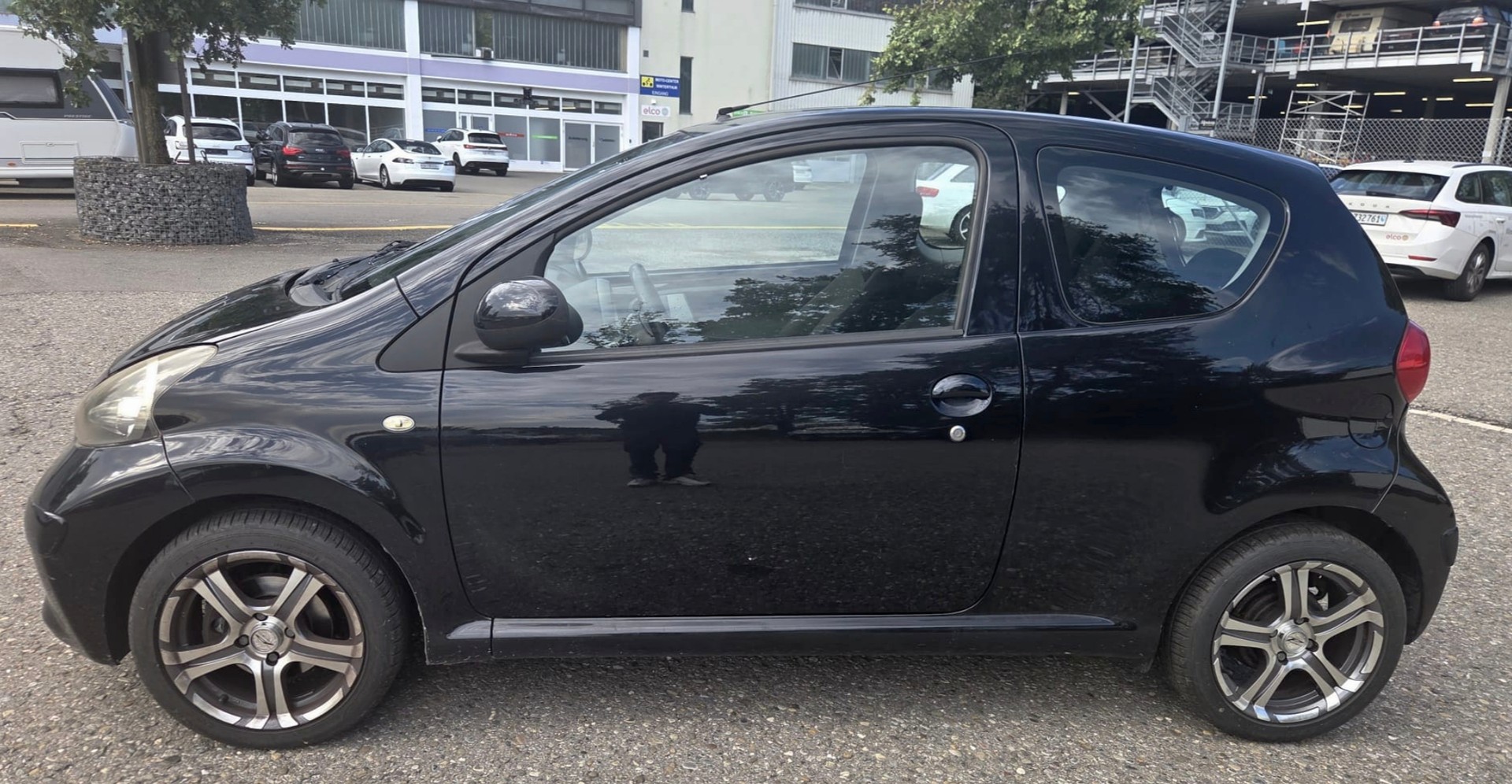 TOYOTA Aygo 1.0 Linea Terra-image-6