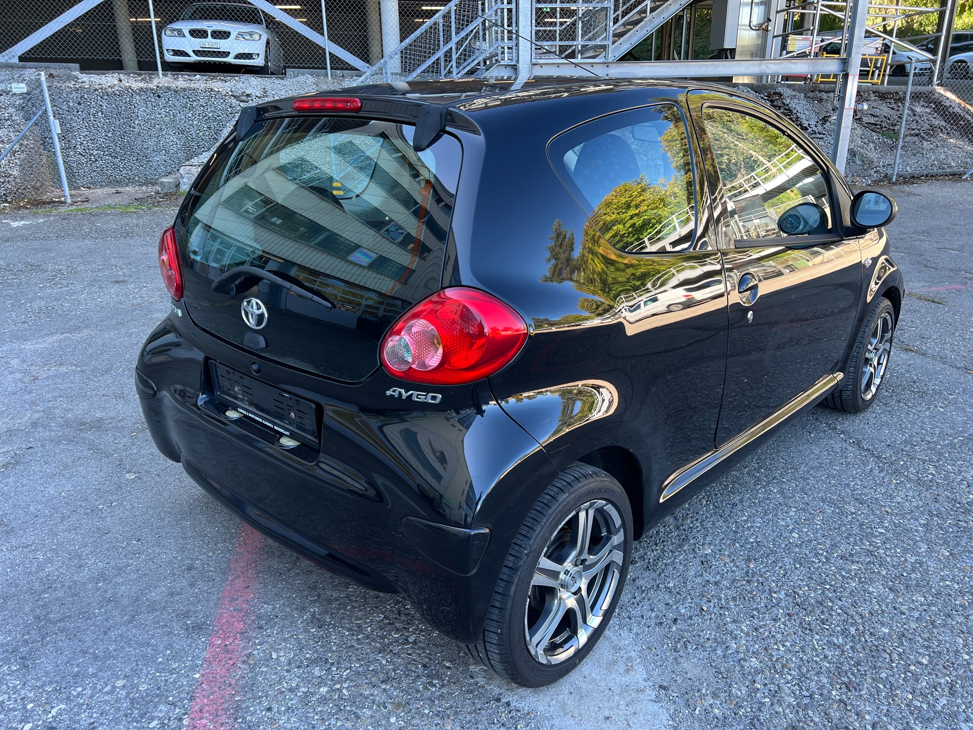 TOYOTA Aygo 1.0 Linea Terra-image-4