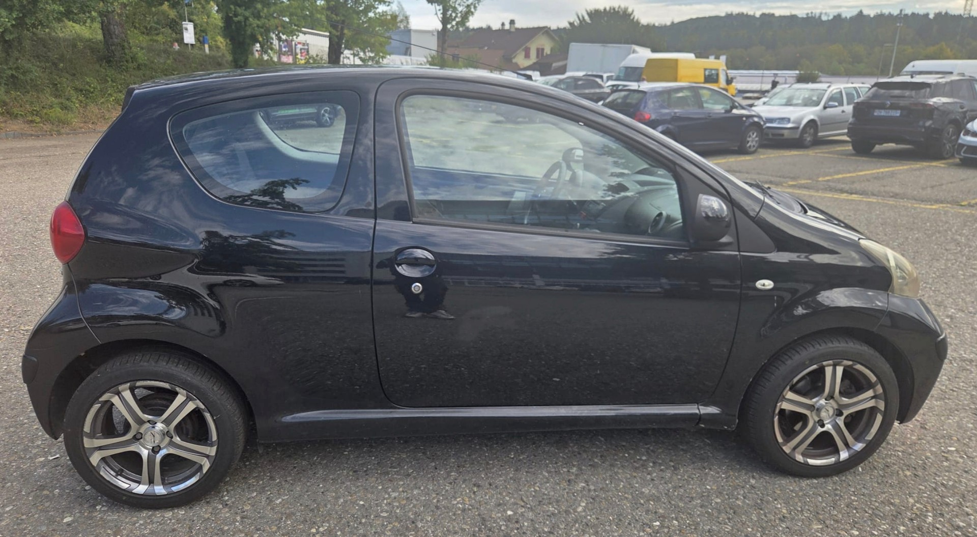 TOYOTA Aygo 1.0 Linea Terra-image-5